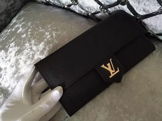 Louis Vuitton Wallet M60863 Black size 19*10cm