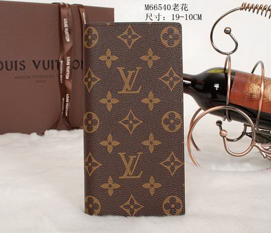 Louis Vuitton Wallet M66540 size 19*10cm