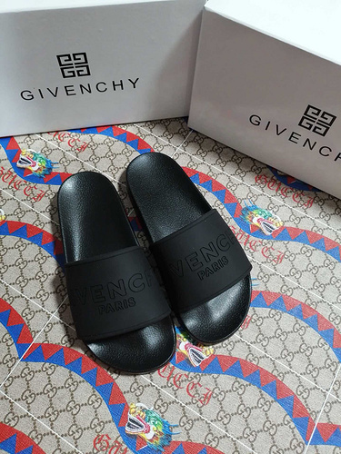 Mixed Brand Slippers Unisex ID:202004a196
