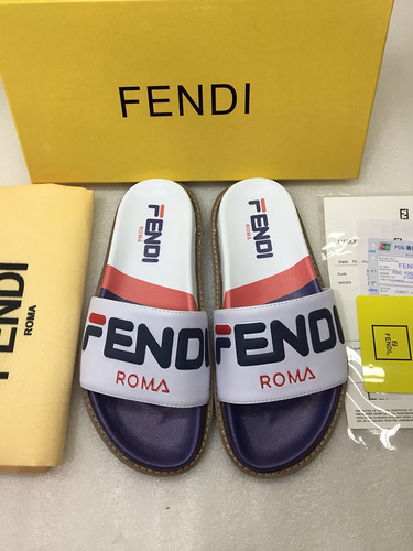 Mixed Brand Slippers Unisex ID:202004a114