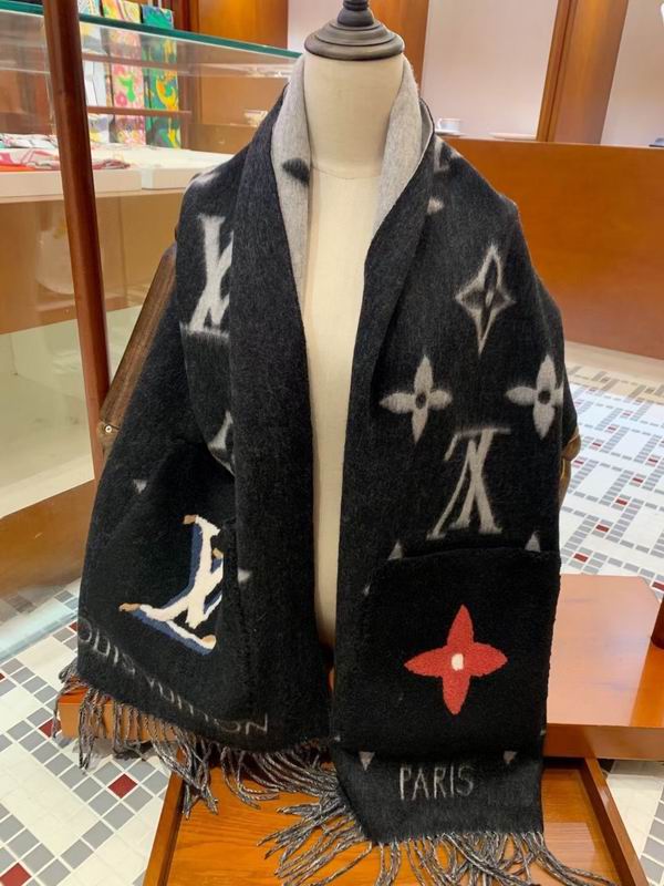 Louis Vuitton Scarf & Beanie Set ID:20221216-109 [20221216-109