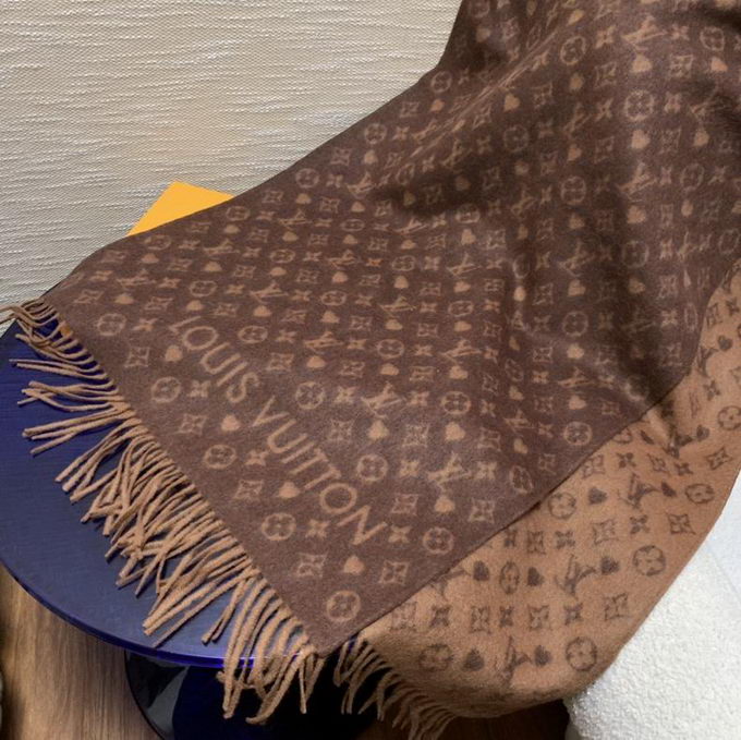 Louis Vuitton Scarf & Beanie Set ID:20221216-109 [20221216-109