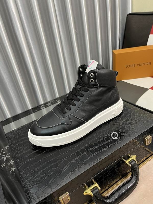 Louis Vuitton Hi-Cut Mens ID:20221216-74