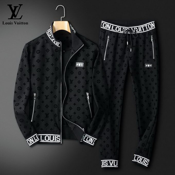 Louis Vuitton Technical Tracksuit 1A9UG9 Green in 2023