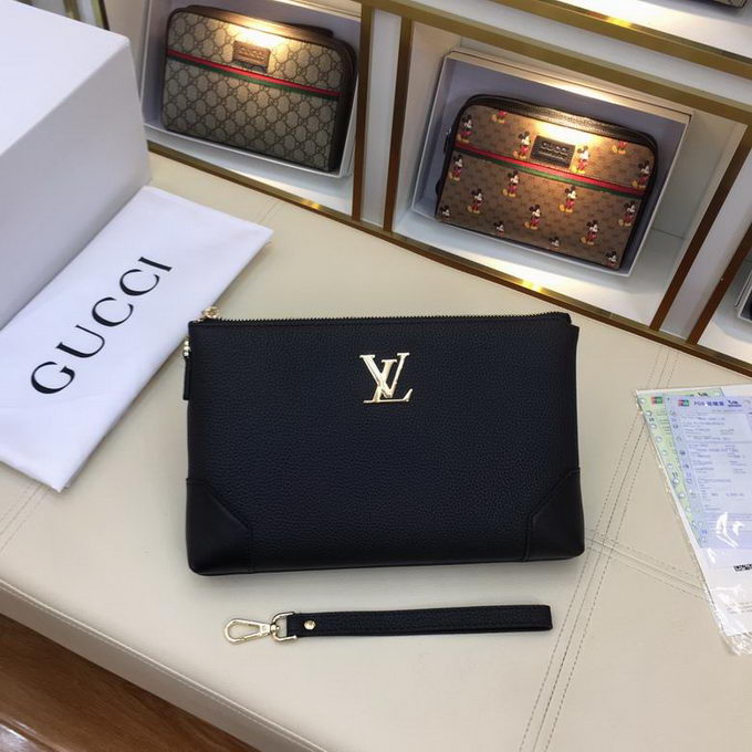 Louis Vuitton® Pochette Clés XL Monogram. Size in 2023