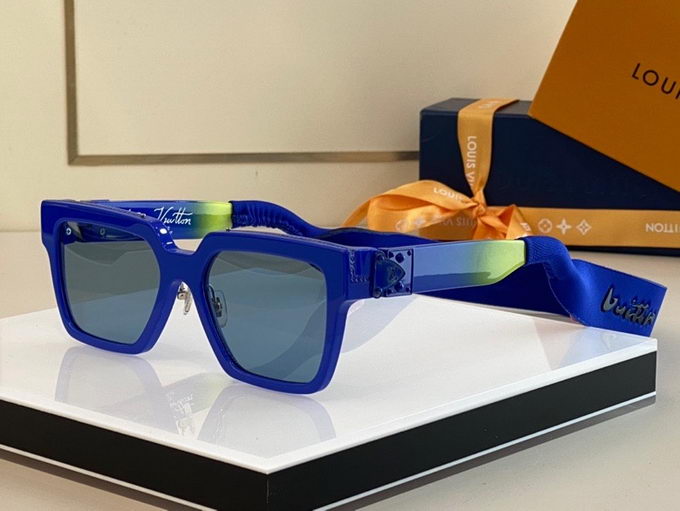 Louis Vuitton Sunglasses ID:20230516-113