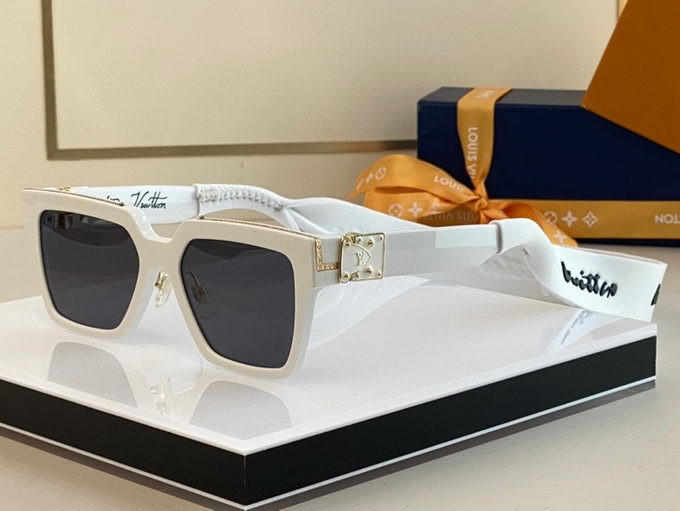 Louis Vuitton Sunglasses ID:20230516-131