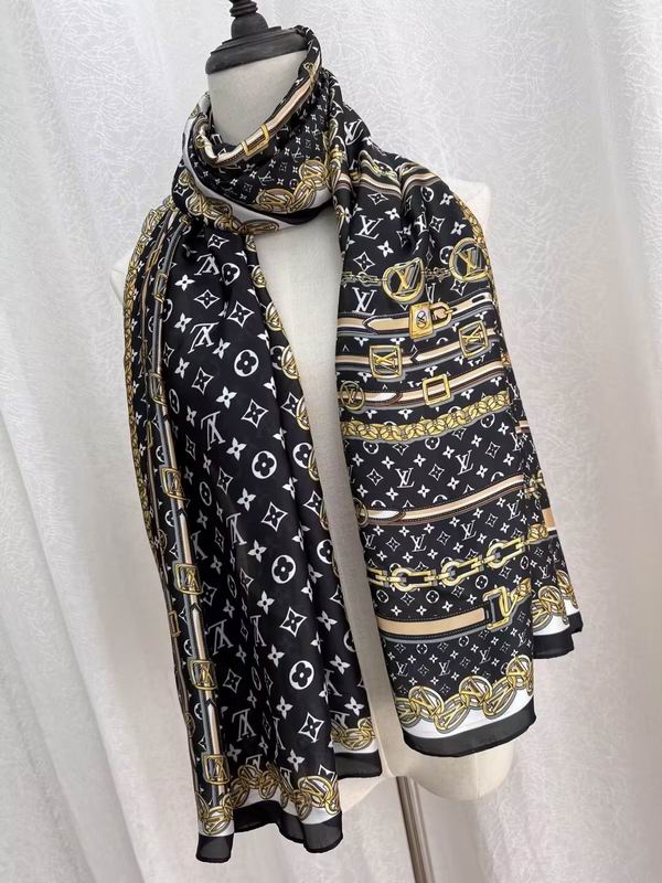 lenço estampado monograma Louis Vuitton in 2023  Scarf hairstyles, Hair  scarf styles, Louis vuitton scarf