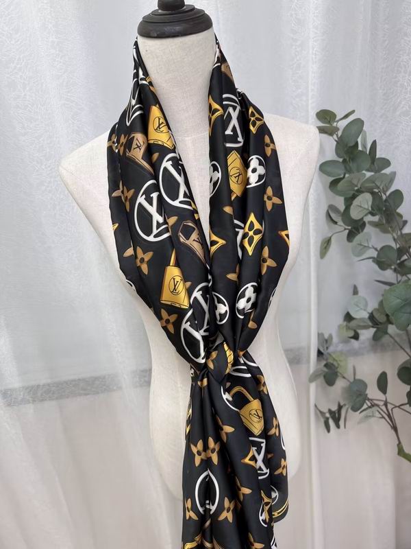Louis Vuitton® Cardiff Scarf Black. Size in 2023