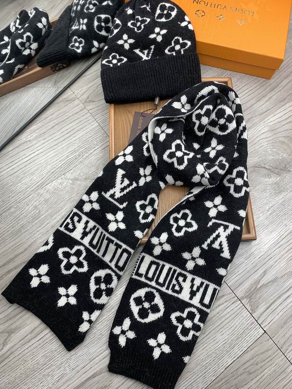 lv set scarf and beanie｜TikTok Search